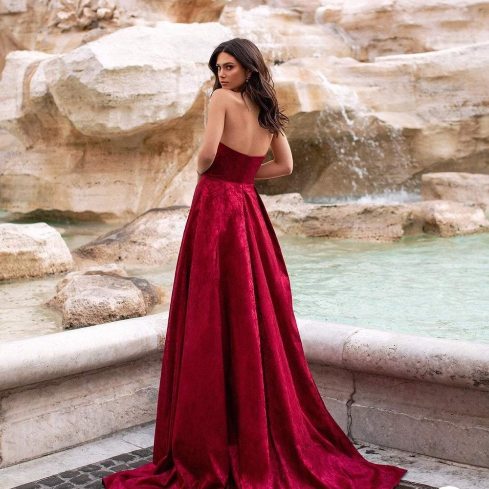 TERINA RED DRESS - Picture 2 of 5
